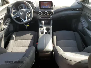 2024 Nissan Sentra SV z VIN 3N1AB8CV9RY231747, wystawiony jako Copart lot #53810205 z przebiegiem 17 746 mil mil oraz Szkoda całkowita • Salvage title. Historia ofert i sprzedaży dostępna na DreamBid. Obrazek 8.