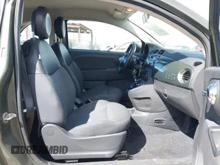 2013 FIAT 500 Pop with VIN 3C3CFFAR2DT570381, listed as a IAAI auction lot 42004788 with 132,019 mi miles. Bid and sale history available at carsss.com. Image 5.