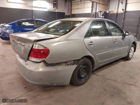 2006 Toyota Camry STD with VIN 4T1BE32K66U677710, listed as a IAAI auction lot 41824974 with 170,083 mi miles. Bid and sale history available at carsss.com. Image 4.