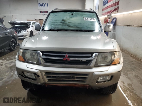 2001 Mitsubishi Montero Limited z VIN JA4MW51R71J038583, wystawiony jako Copart lot #83024384 z przebiegiem 157 538 mil mil oraz Szkoda całkowita • Salvage title. Historia ofert i sprzedaży dostępna na DreamBid. Obrazek 5.