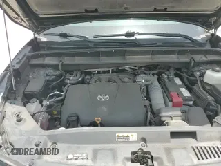 2022 Toyota Highlander XSE with VIN 5TDLZRAH6NS105187, listed as a Copart auction lot 63148025 with 43,613 mi miles and Salvage title. Bid and sale history available at DreamBid. Image 14.