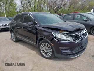 2015 Lincoln MKC with VIN 5LMTJ2AH5FUJ20686, listed as a IAAI auction lot 42037069 with 134,122 mi miles. Bid and sale history available at carsss.com. Image 1.