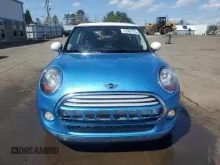 2015 MINI Hardtop with VIN WMWXM5C51FT941503, listed as a Copart auction lot 52903145 with 92,425 mi miles and Salvage Title. Bid and sale history available at DreamBid. Image 5.