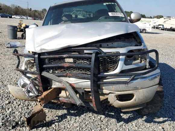 2003 Ford F-150 XL with VIN 1FTRX18L83NA36680, listed as a Copart auction lot 46225175 with 272,265 mi miles and Salvage Title. Bid and sale history available at carsss.com. Image 5.