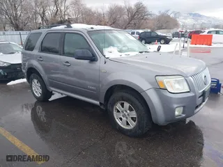 2008 Mercury Mariner with VIN 4M2CU91178KJ45527, listed as a IAAI auction lot 41567942 with 238,629 mi miles. Bid and sale history available at carsss.com. Image 1.