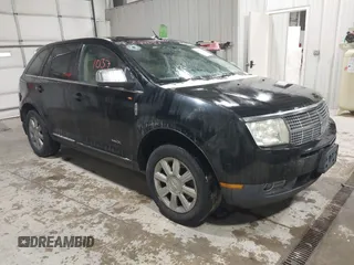 2008 Lincoln MKX with VIN 2LMDU68CX8BJ32572, listed as a IAAI auction lot 41271037 with 1 mi miles. Bid and sale history available at carsss.com. Image 1.