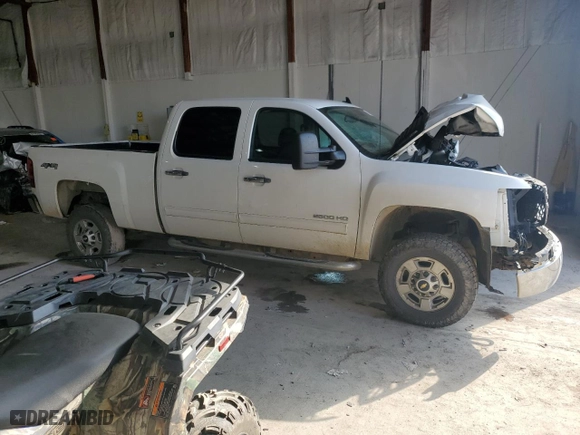 2011 Chevrolet Silverado 2500HD LT with VIN 1GC1KXCG6BF255543, listed as a Copart auction lot 88779325 with 0 mi miles and Salvage Title. Bid and sale history available at carsss.com. Image 4.