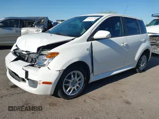 2006 Scion xA z VIN JTKKT624365020332, wystawiony jako IAAI lot #42335748 z przebiegiem 103 621 mil mil oraz . Historia ofert i sprzedaży dostępna na DreamBid. Obrazek 17.