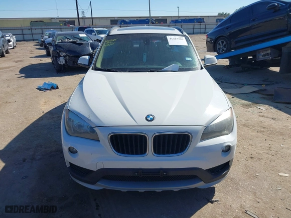 2015 BMW X1 sDrive28i with VIN WBAVM1C51FVZ94433, listed as a IAAI auction lot 41425205 with 148,346 mi miles. Bid and sale history available at carsss.com. Image 12.