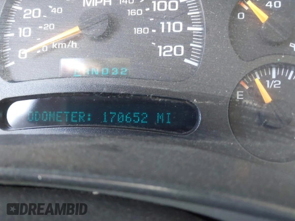 2004 Chevrolet Tahoe LS with VIN 1GNEC13T44R321833, listed as a IAAI auction lot 40559396 with 170,652 mi miles and . Bid and sale history available at DreamBid. Image 7.