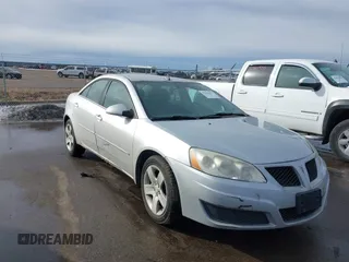 2010 Pontiac G6 w/1SC with VIN 1G2ZA5E00A4117179, listed as a IAAI auction lot 41636621 with 1 mi miles. Bid and sale history available at carsss.com. Image 1.
