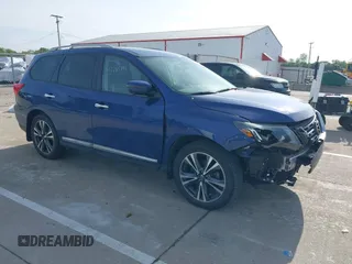 2019 Nissan Pathfinder SL z VIN 5N1DR2MN5KC583624, wystawiony jako IAAI lot #42285194 z przebiegiem 138 660 mil mil oraz . Historia ofert i sprzedaży dostępna na DreamBid. Obrazek 1.