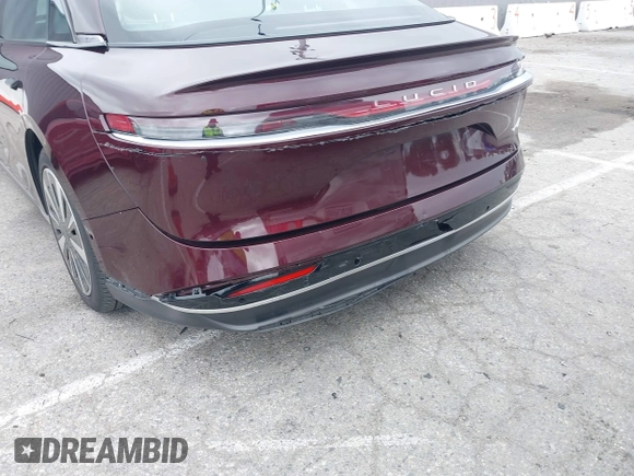 2023 Lucid Air Pure z VIN 50EA1PFA4PA006331, wystawiony jako IAAI lot #42213426 z przebiegiem 13 287 mil mil oraz . Historia ofert i sprzedaży dostępna na DreamBid. Obrazek 6.