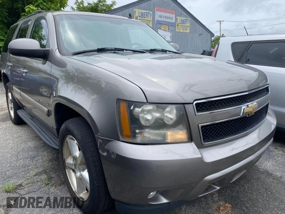 2007 Chevrolet Tahoe LTZ z VIN 1GNFK13007R118200, wystawiony jako Copart lot #61613185 z przebiegiem 137 294 mil mil oraz Czysty tytuł • Clean title. Historia ofert i sprzedaży dostępna na DreamBid. Obrazek 1.
