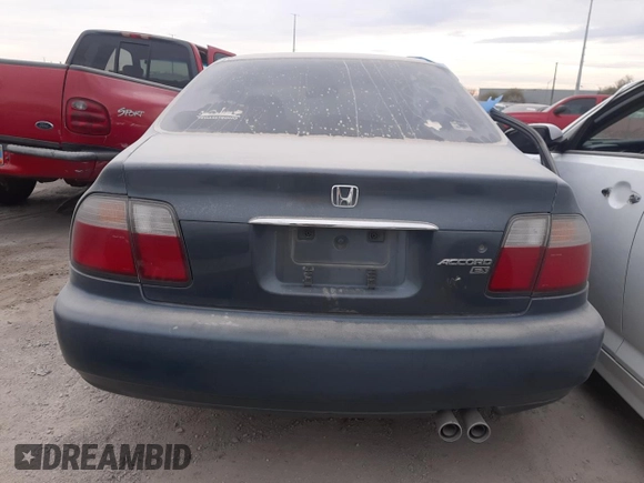1997 Honda Accord EX with VIN 1HGCD5661VA113906, listed as a Copart auction lot 87345854 with 182,828 mi miles and Non Repairable. Bid and sale history available at carsss.com. Image 6.