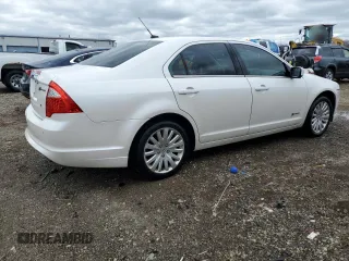 2010 Ford Fusion Hybrid z VIN 3FADP0L38AR170570, wystawiony jako Copart lot #53788455 z przebiegiem 127 407 mil mil oraz Szkoda całkowita • Salvage title. Historia ofert i sprzedaży dostępna na DreamBid. Obrazek 3.