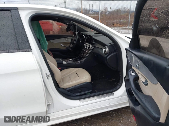 2019 Mercedes-Benz C 300 с VIN 55SWF8EB4KU320670, выставлен на аукционе IAAI как лот 41053917 с пробегом 77 942 миль миль и . История ставок и продаж доступна на DreamBid. Изображение 5.