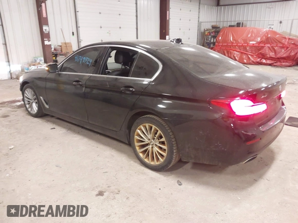 2021 BMW 5 Series 530i xDrive with VIN WBA13BJ09MCF64918, listed as a IAAI auction lot 41749529 with 90,076 mi miles and . Bid and sale history available at carsss.com. Image 3.