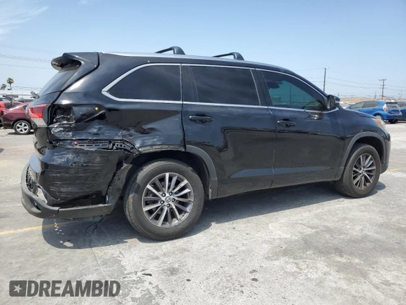 2018 Toyota Highlander SE with VIN 5TDKZRFH1JS537037, listed as a Copart auction lot 61818155 with 92,927 mi miles and Salvage title. Bid and sale history available at DreamBid. Image 3.