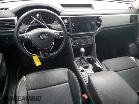 2018 Volkswagen Atlas SE with VIN 1V2CR2CA3JC504978, listed as a Copart auction lot 42823925 with 189,139 mi miles and Clean title. Bid and sale history available at DreamBid. Image 8.