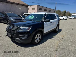 2018 Ford Police Interceptor Utility z VIN 1FM5K8AR4JGA32224, wystawiony jako Copart lot #55688025 z przebiegiem 121 565 mil mil oraz Tytuł czysty. Historia ofert i sprzedaży dostępna na DreamBid. Obrazek 2.
