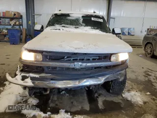 2004 Chevrolet Suburban Z71 with VIN 3GNFK16Z94G310219, listed as a Copart auction lot 45228915 with 341,057 mi miles and Salvage Title. Bid and sale history available at carsss.com. Image 5.