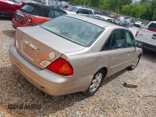 2000 Toyota Avalon XL z VIN 4T1BF28B2YU048155, wystawiony jako IAAI lot #42350570 z przebiegiem 254 043 mil mil oraz . Historia ofert i sprzedaży dostępna na DreamBid. Obrazek 4.