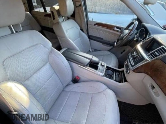 2015 Mercedes-Benz GL-Class GL 350 BlueTEC with VIN 4JGDF2EE6FA496002, listed as a Copart auction lot 52011744 with 136,993 mi miles. Bid and sale history available at carsss.com. Image 5.