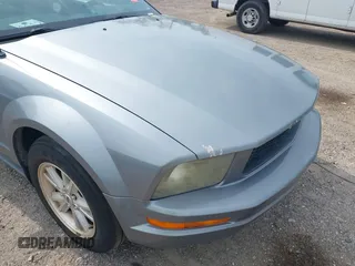 2007 Ford Mustang Deluxe with VIN 1ZVFT84N675260614, listed as a IAAI auction lot 42406953 with 139,592 mi miles and . Bid and sale history available at DreamBid. Image 6.