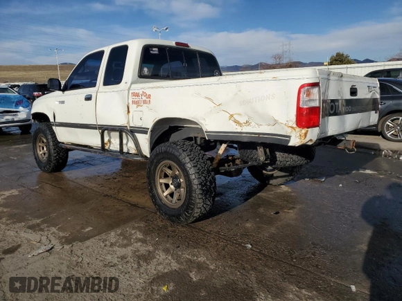 1996 Toyota T100 SR5 z VIN JT4UN24D7T0020102, wystawiony jako Copart lot #48230535 z przebiegiem 199 136 mil mil oraz Szkoda całkowita • Salvage title. Historia ofert i sprzedaży dostępna na DreamBid. Obrazek 2.