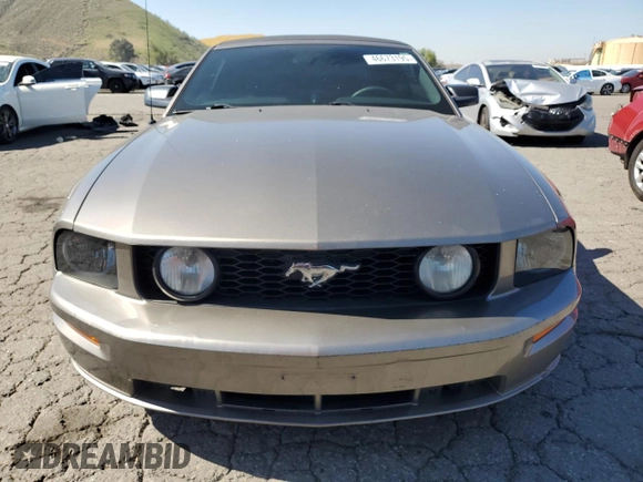 2005 Ford Mustang GT Deluxe with VIN 1ZVHT85H455210633, listed as a Copart auction lot 46673195 with 191,796 mi miles and Clean Title. Bid and sale history available at DreamBid. Image 5.