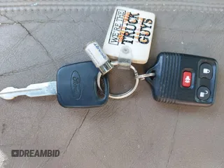 2001 Ford Excursion Limited с VIN 1FMNU43S11EB30853, выставлен на аукционе IAAI как лот 40811430 с пробегом 160 527 миль миль и . История ставок и продаж доступна на DreamBid. Изображение 11.