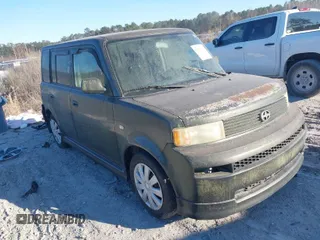 2005 Scion xB with VIN JTLKT324554027670, listed as a IAAI auction lot 41700449 with 180,279 mi miles. Bid and sale history available at carsss.com. Image 1.