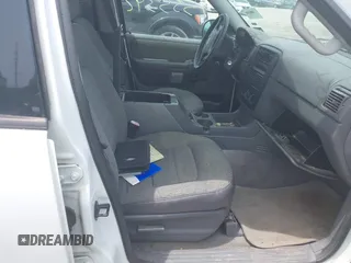2004 Ford Explorer XLS z VIN 1FMZU72KX4UB30784, wystawiony jako IAAI lot #42364969 z przebiegiem Nie podano mil oraz . Historia ofert i sprzedaży dostępna na DreamBid. Obrazek 5.