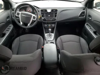 2013 Chrysler 200 Touring with VIN 1C3CCBBB4DN541984, listed as a Copart auction lot 44796925 with 54,346 mi miles and Clean Title. Bid and sale history available at DreamBid. Image 8.