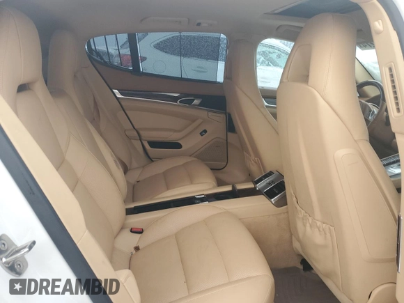 2012 Porsche Panamera S z VIN WP0AB2A73CL062114, wystawiony jako Copart lot #84813274 z przebiegiem 101 807 mil mil oraz Czysty tytuł • Clean title. Historia ofert i sprzedaży dostępna na DreamBid. Obrazek 10.