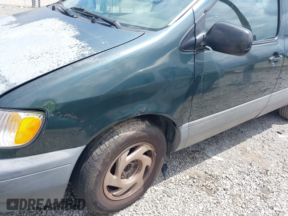 2002 Toyota Sienna CE z VIN 4T3ZF19C72U437680, wystawiony jako IAAI lot #42116161 z przebiegiem 229 779 mil mil oraz . Historia ofert i sprzedaży dostępna na DreamBid. Obrazek 6.