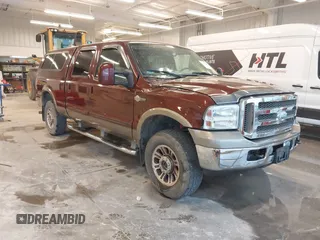 2006 Ford Super Duty F-250 XL with VIN 1FTSW21586ED55328, listed as a IAAI auction lot 41921699 with 186,362 mi miles. Bid and sale history available at carsss.com. Image 1.