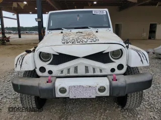 2016 Jeep Wrangler Unlimited Sahara with VIN 1C4BJWEG6GL215468, listed as a Copart auction lot 55512935 with 155,030 mi miles and Salvage title. Bid and sale history available at DreamBid. Image 5.