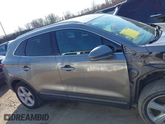 2016 Lincoln MKC Premier with VIN 5LMCJ1D98GUJ21055, listed as a IAAI auction lot 41747502 with 101,956 mi miles and . Bid and sale history available at DreamBid. Image 14.