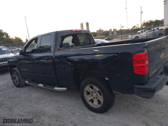 2018 Chevrolet Silverado 1500 LT with VIN 1GCVKREH9JZ115468, listed as a IAAI auction lot 40924644 with 213,059 mi miles. Bid and sale history available at carsss.com. Image 14.