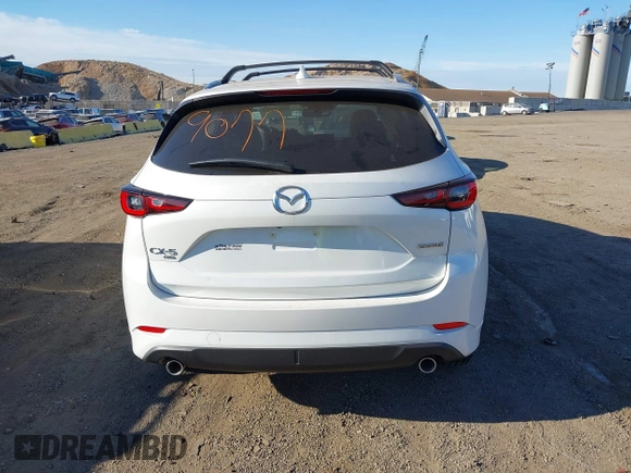 2024 Mazda CX-5 2.5 S Preferred Package with VIN JM3KFBCL5R0516853, listed as a IAAI auction lot 40859077 with 397 mi miles. Bid and sale history available at carsss.com. Image 17.