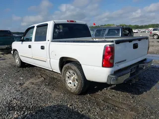 2007 Chevrolet Silverado 1500 LS with VIN 2GCEC13V971183391, listed as a IAAI auction lot 42151015 with 314,833 mi miles and . Bid and sale history available at DreamBid. Image 3.