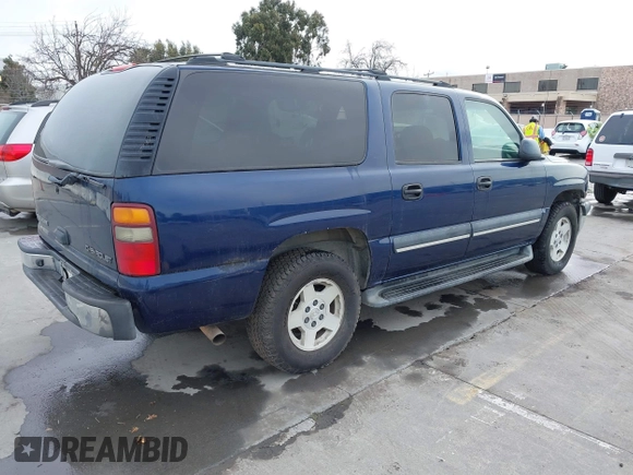 2002 Chevrolet Suburban LS with VIN 1GNEC16T72J325186, listed as a IAAI auction lot 41597317 with 235,713 mi miles. Bid and sale history available at carsss.com. Image 4.