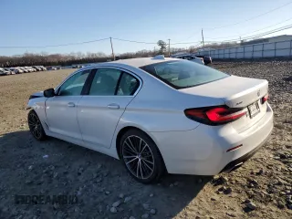 2022 BMW 5 Series 530i xDrive with VIN WBA13BJ09NCL05425, listed as a Copart auction lot 46848405 with 17,683 mi miles and Salvage Title. Bid and sale history available at carsss.com. Image 2.