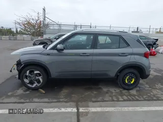 2021 Hyundai Venue SEL z VIN KMHRC8A32MU101718, wystawiony jako IAAI lot #42249456 z przebiegiem 36 800 mil mil oraz . Historia ofert i sprzedaży dostępna na DreamBid. Obrazek 15.
