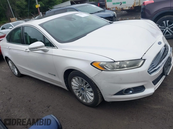 2013 Ford Fusion SE Hybrid with VIN 3FA6P0LU0DR128688, listed as a IAAI auction lot 42580852 with 137,421 mi miles and . Bid and sale history available at DreamBid. Image 1.