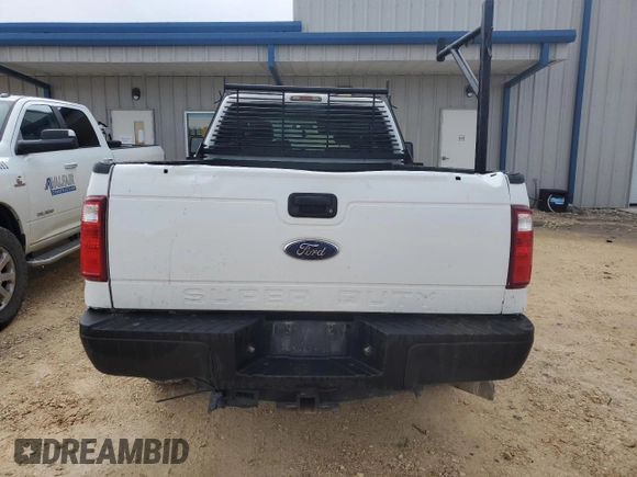 2014 Ford F-250 XLT with VIN 1FT7X2BT0EEB28715, listed as a Copart auction lot 43449075 with 177,622 mi miles and Clean title. Bid and sale history available at DreamBid. Image 6.