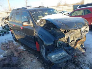 2005 Chevrolet TrailBlazer LS with VIN 1GNET16S556117614, listed as a IAAI auction lot 41320947 with 177,726 mi miles. Bid and sale history available at carsss.com. Image 1.