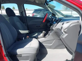 2015 Chevrolet Sonic LT with VIN 1G1JC5SH8F4182004, listed as a IAAI auction lot 41993900 with 73,359 mi miles and . Bid and sale history available at DreamBid. Image 5.